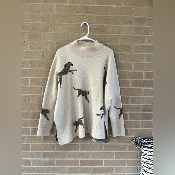 Entro Sweater - Picture 2 of 5